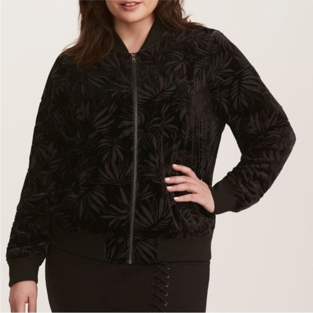 TORRID BURNOUT VELVET BOMBER JACKET - BLACK - SZ 1